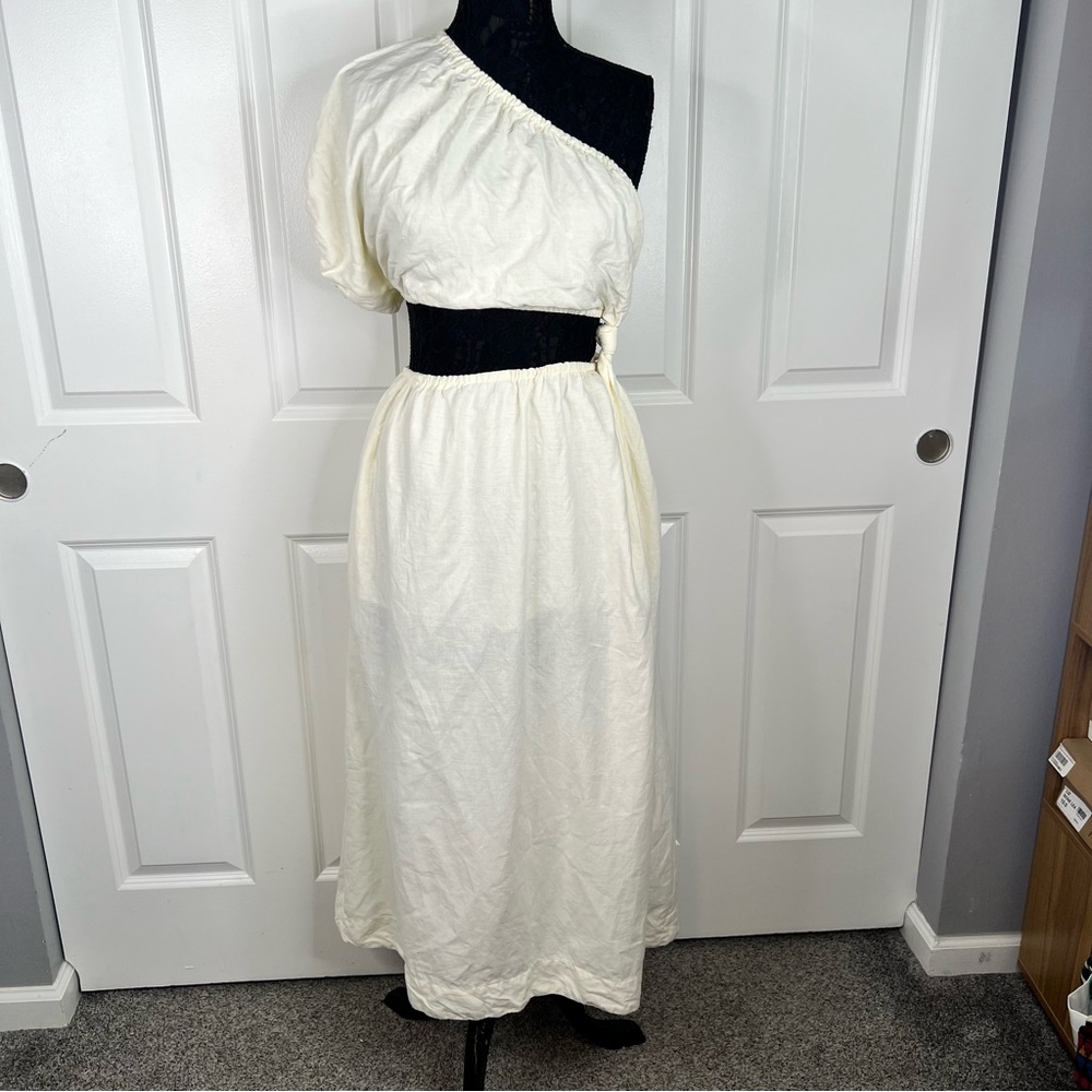 FARM Rio Cream One-Shoulder Cutout Maxi Dress - Picture 4 of 13